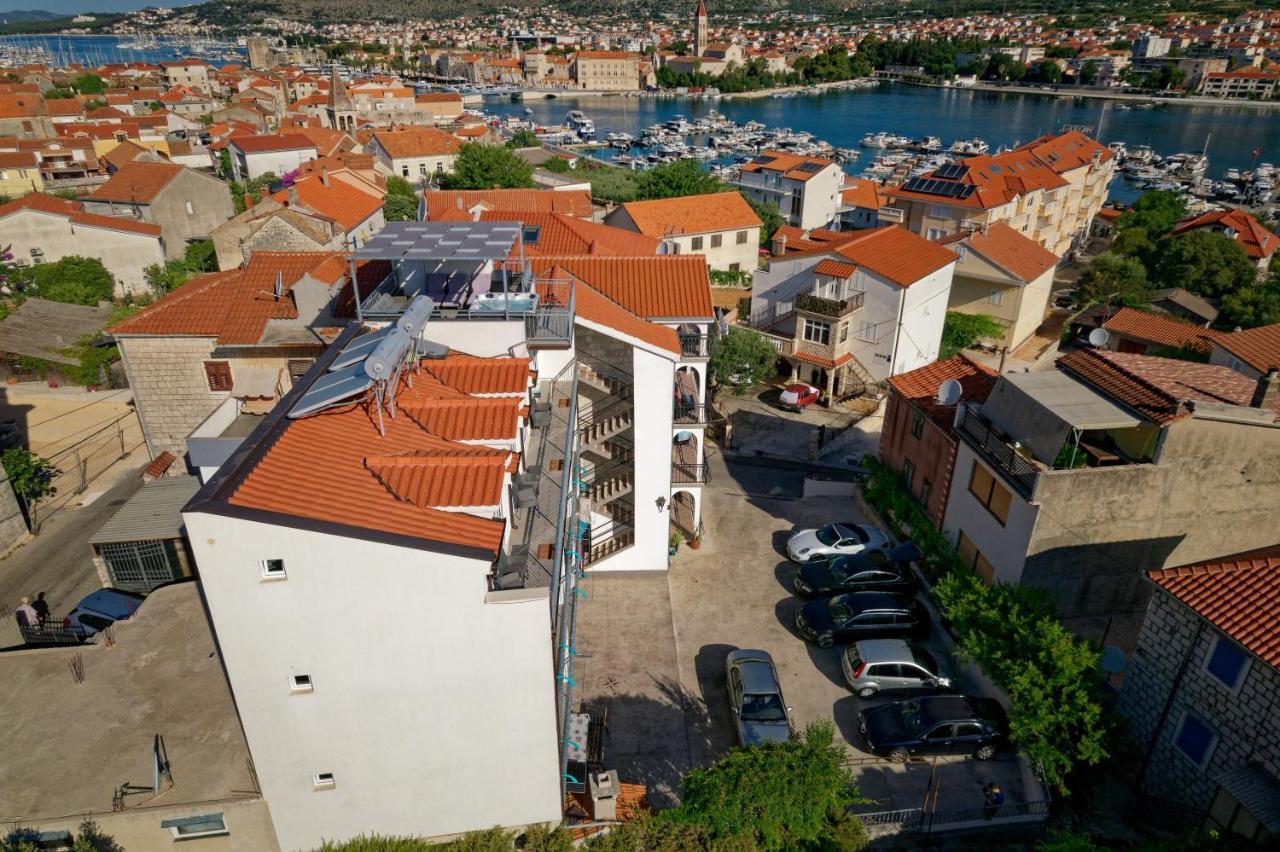 Apartments & Rooms Zaja Trogir Eksteriør billede