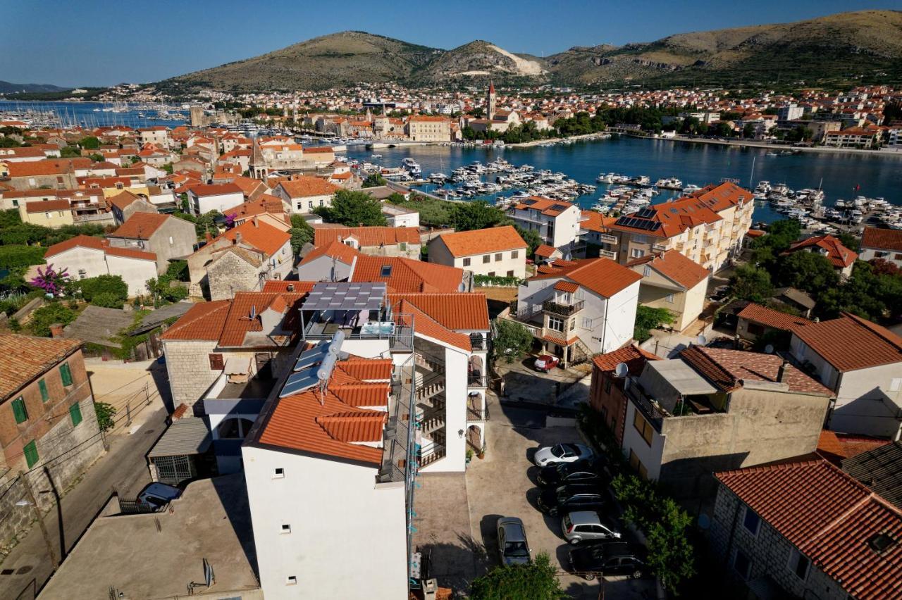 Apartments & Rooms Zaja Trogir Eksteriør billede